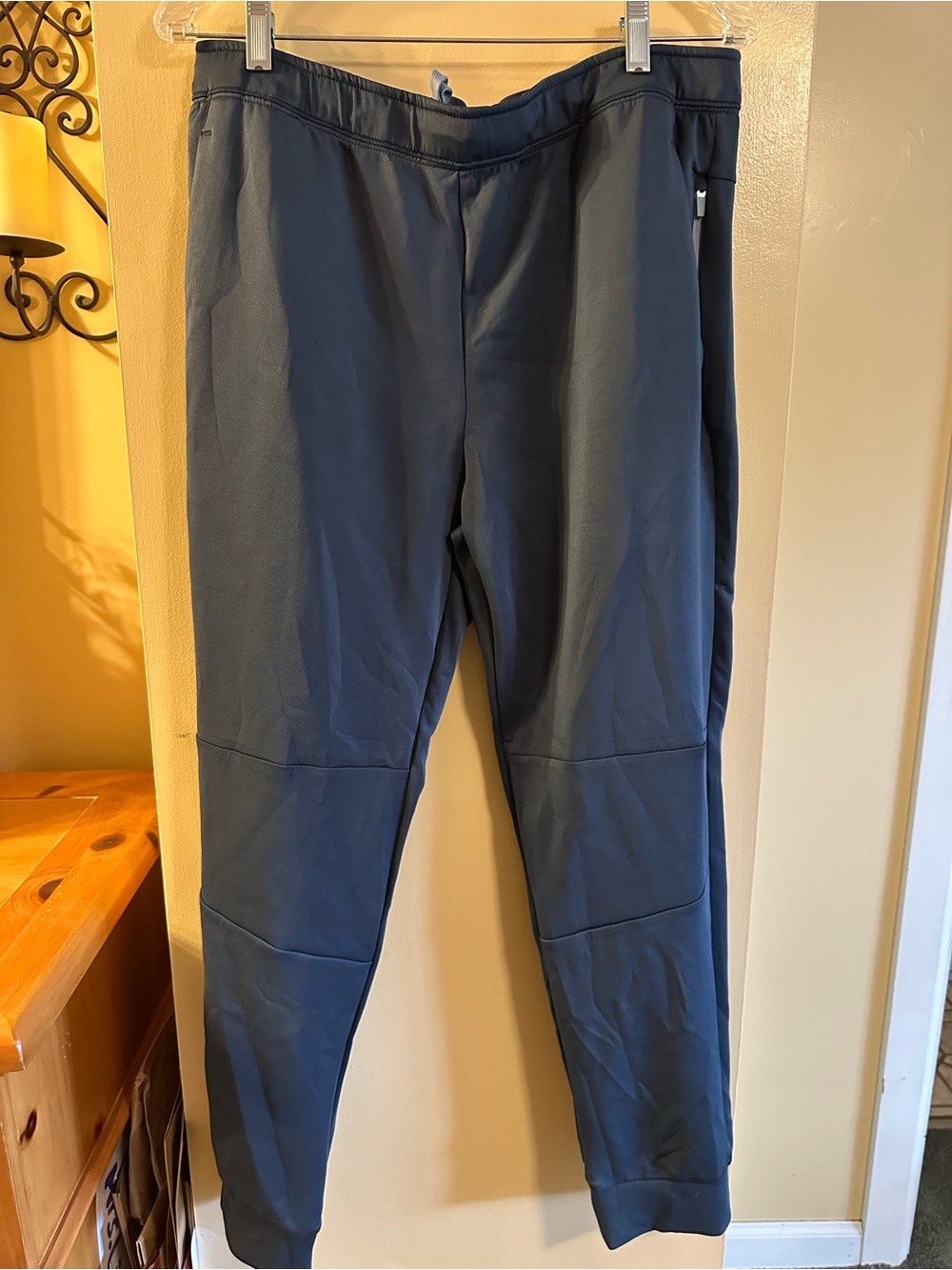 Skora Men's Performance Joggers in Slate Gray